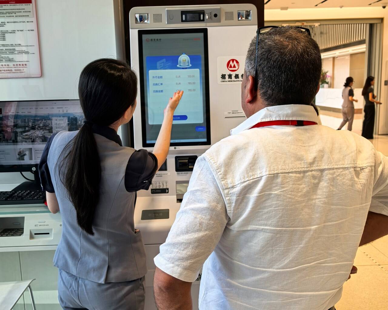 最新医保卡提取现金方法自助提款机方法分析(最方便真实的迪庆医疗保障卡怎么提取现金方法)